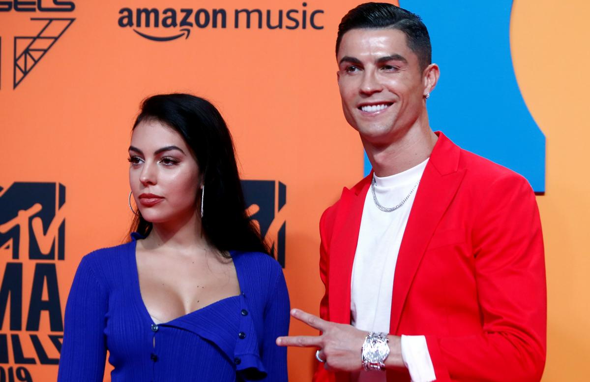 Кріштіану Роналду і Джорджина Родрігес / фото REUTERS Кріштіану Роналду і Джорджина Родрігес / фото REUTERS