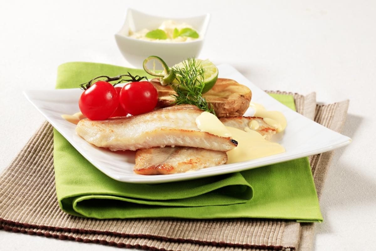 Рыба в фольге с овощами: пошаговый рецепт с фото, как запечь рыбу в духовке