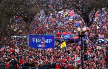 В Вашингтоне проходит многотысячный митинг в поддержку Трампа (фоторепортаж)