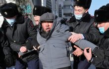 В Казахстане проходят парламентские выборы, задержаны десятки активистов (фото)