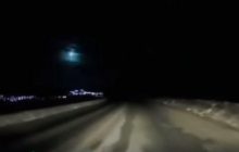 Вибух метеорита в небі над Росією потрапив на відео