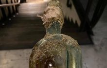 В Одесі знайшли 100-річну пляшку коньяку вартістю до $40 тисяч (фото, відео)