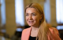 Депутат від "Слуги народу" припустила, що коронавірус може бути біологічною зброєю