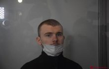Обвинувачений у жорстокому вбивстві 11-річної Дарини Лук'яненко в суді порізав собі горло (відео 18+)