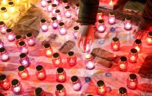 В Киеве зажгли 244 лампадки в память о "киборгах", защищавших Донецкий аэропорт (фоторепортаж)