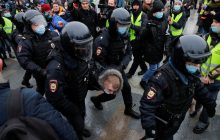 New York Times: Оккупация Крыма больше не защищает Путина от протестов