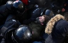 Кулеба во время разговора с Боррелем поднял вопрос применения новых санкций против России