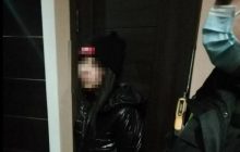 В Києві дівчина прийшла в гості до хлопця і вдарила його ножем в серце
