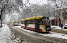 Одеса оговтується після удару стихії: через наслідки снігопаду все ще обмежений рух трамваїв (відео)