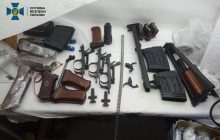 На Житомирщині викрили контрабандний канал комплектуючих до кулеметів та снайперських гвинтівок
