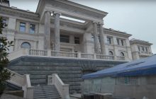 Пропагандисти РФ виклали відео з палацу Путіна на початковому етапі будівництва і доводять, що Навальний збрехав (відео)