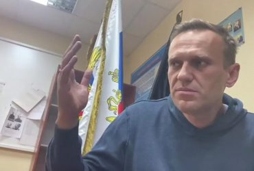 Навального избили в колонии и пообещали завести новое дело – адвокат