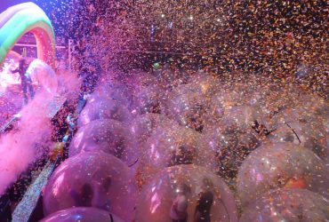 Unique 'space bubble' gig in U.S.