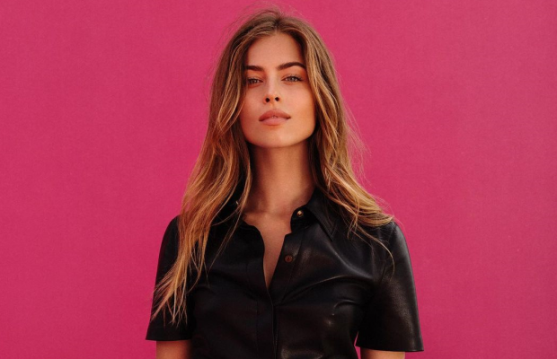 Оголена 19-річна внучка Софії Ротару показала постільне фото