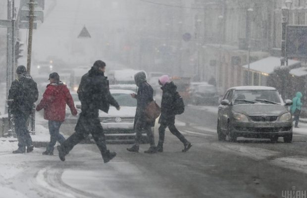 Сильные метели и снег до 40 сантиметров: в ряде областей объявили красный уровень опасности