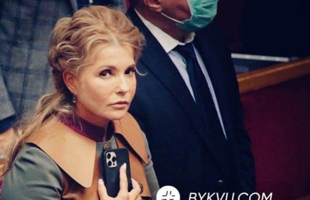 "Возраст выдает": Тимошенко снова появилась в эффектном образе, но оценили не все (фото)