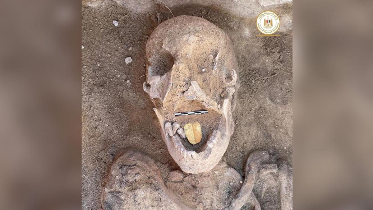 Можливо, золотий язик повинен був допомогти померлому "говорити" в загробному житті / фото Egyptian antiquities ministry Можливо, золотий язик повинен був допомогти померлому "говорити" в загробному житті / фото Egyptian antiquities ministry