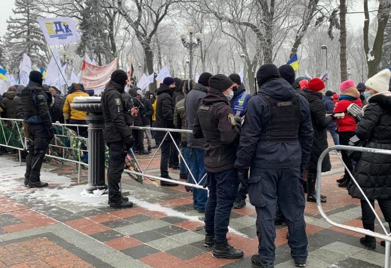 На месте работают военнослужащие / фото МВД На месте работают военнослужащие / фото МВД