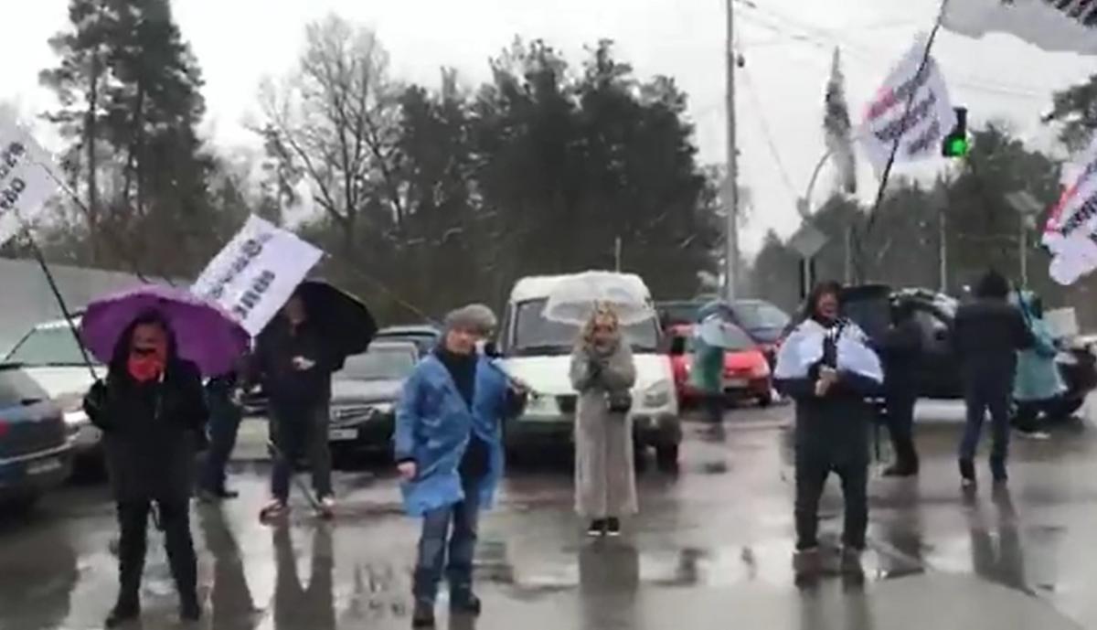 Акція ФОПів в Кончі-Заспі / Скріншот з відео Акція ФОПів в Кончі-Заспі / Скріншот з відео