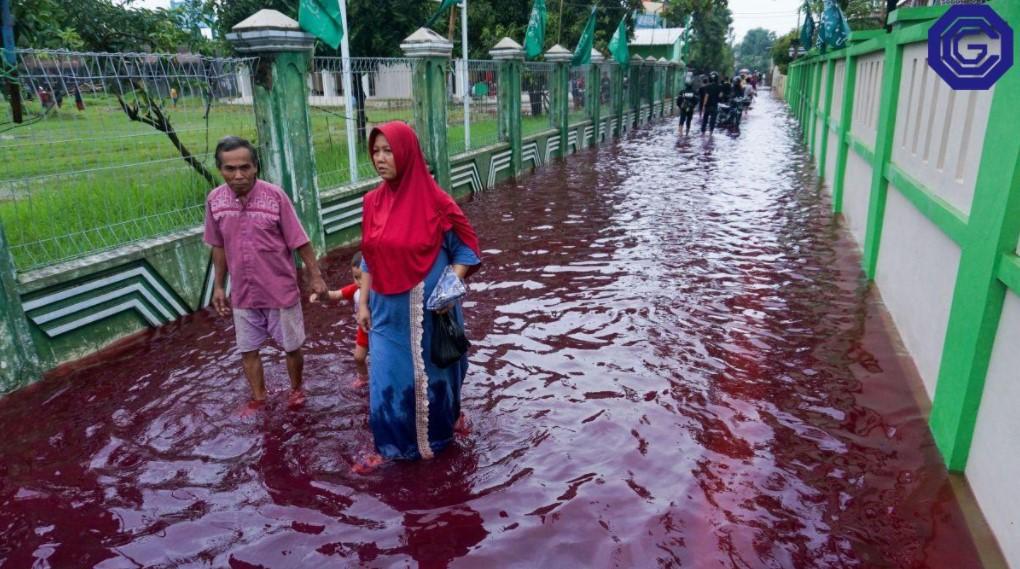 Чиновники стверджують, що червона вода не є небезпечною для людей та екології / фото OCG.org.ua Чиновники стверджують, що червона вода не є небезпечною для людей та екології / фото OCG.org.ua
