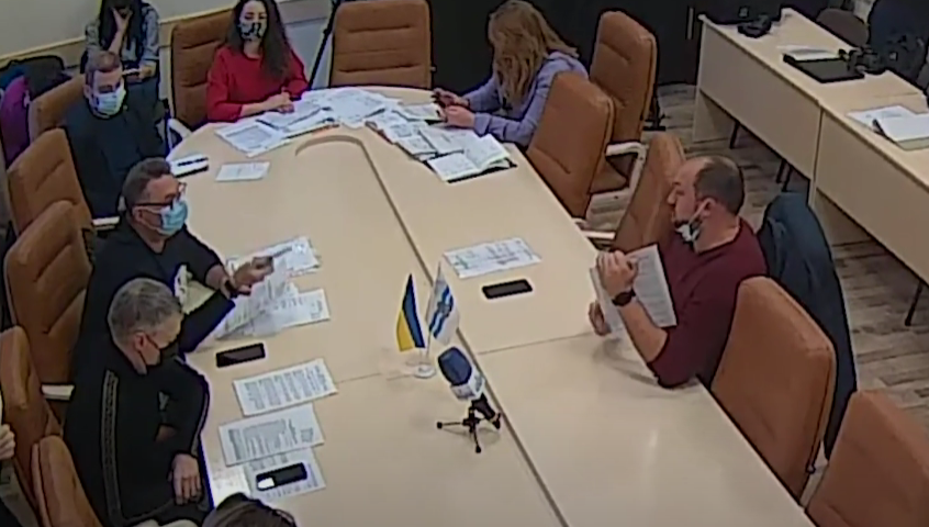 Депутати влаштували перепалку / скріншот відео Депутати влаштували перепалку / скріншот відео