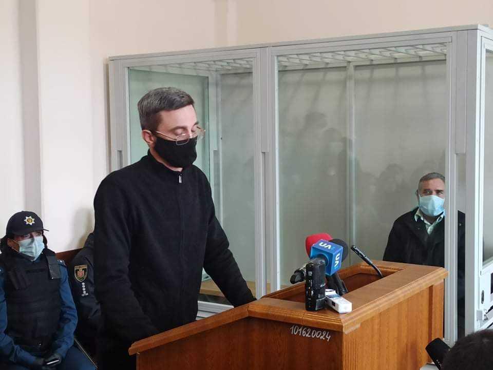Свідок розповів про суперечку, яка виникла між військовими та стрілком / фото УНІАН Марина Чорноштан Свідок розповів про суперечку, яка виникла між військовими та стрілком / фото УНІАН Марина Чорноштан