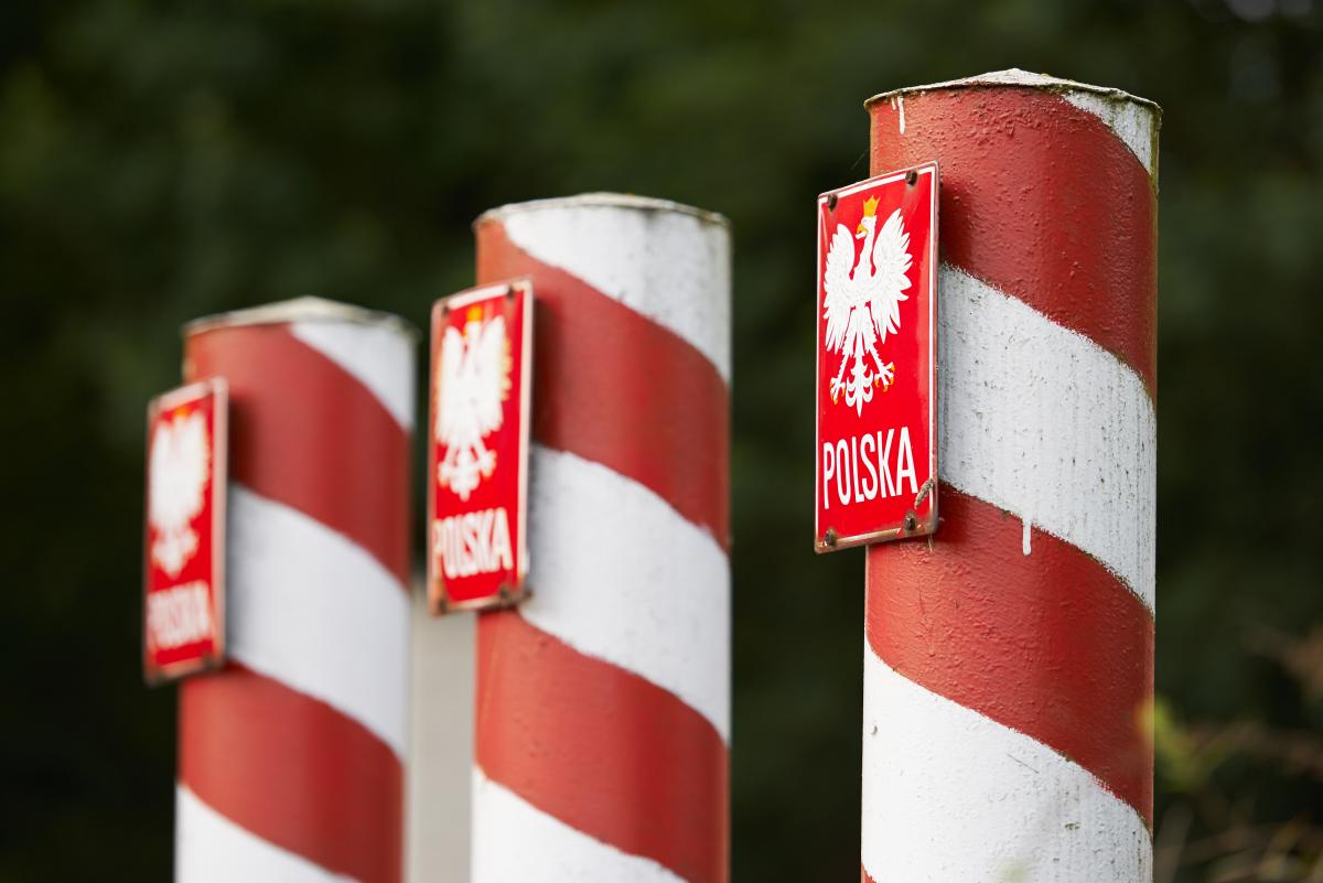 Польша изменит движение транспорта на границе с Украиной из-за российских атак Польша изменит движение транспорта на границе с Украиной из-за российских атак