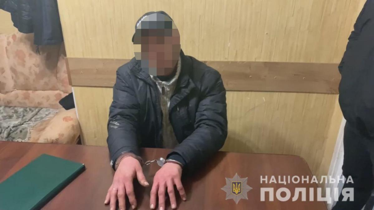 Запуганные дети и супруга молчали, так как боялись физической расправы / фото полиция области Запуганные дети и супруга молчали, так как боялись физической расправы / фото полиция области