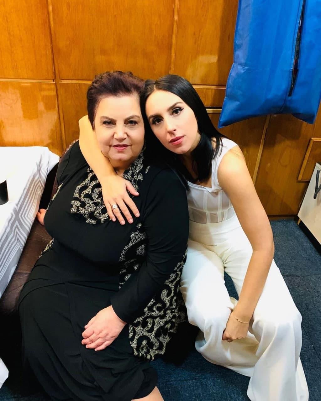Джамала зворушливо привітала маму з днем народження / фото Джамала, Instagram Джамала зворушливо привітала маму з днем народження / фото Джамала, Instagram