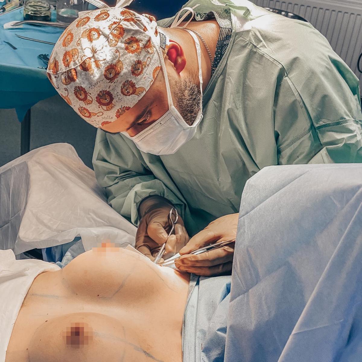 Чем больше по объему оперативное вмешательство, тем дольше реабилитационный период, - хирург / instagram.com/irakli_surgery