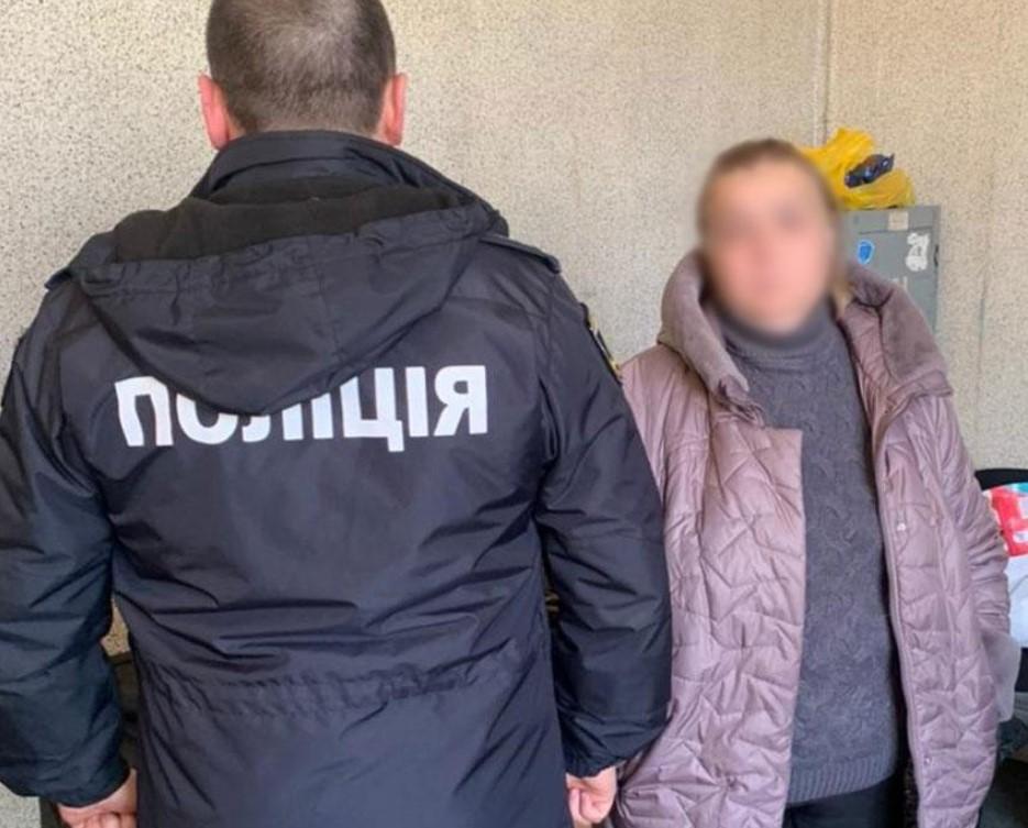 В ходе обыска у злоумышленниц изъяли деньги / фото полиция В ходе обыска у злоумышленниц изъяли деньги / фото полиция