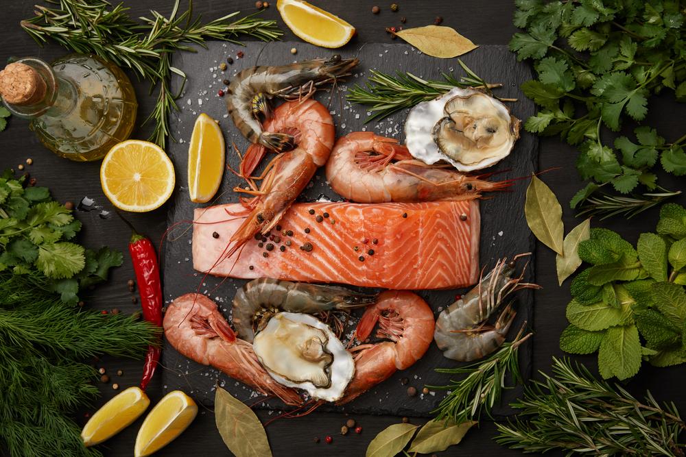 Новогодние салаты с морепродуктами / фото ua.depositphotos.com