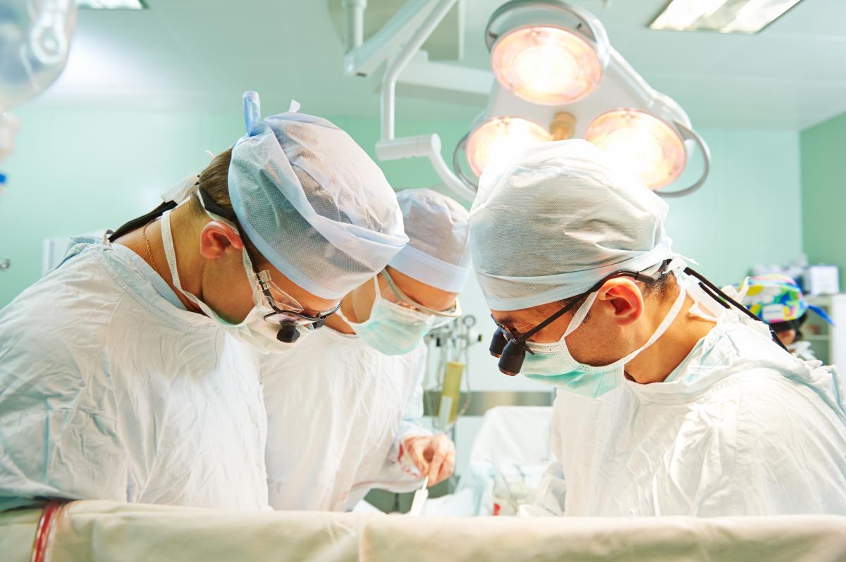 Завдяки підвищенню тарифів українські медичні заклади мають отримати можливість покривати усі витрати на трансплантації серця та легень / фото ua.depositphotos.com