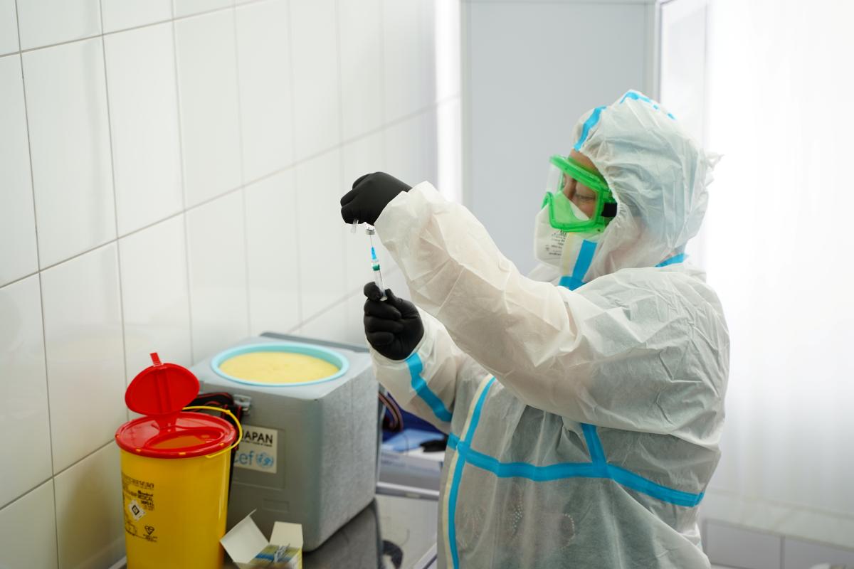 Вакцинація коронавірусу - МОЗ поділилося планами щеплення до кінця 2021 року / REUTERS