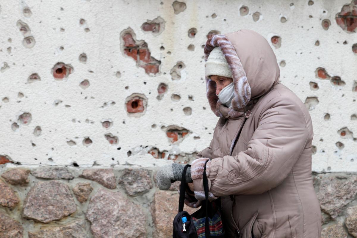 Опрос показал отношение украинцев к действиям России на Донбассе / REUTERS
