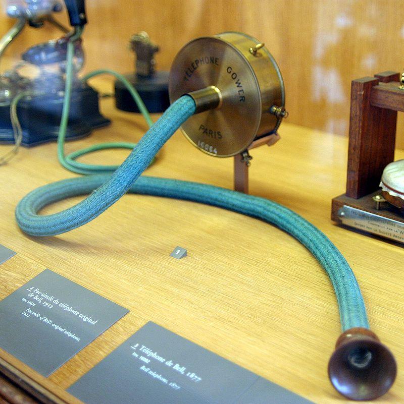 7 марта 1876 года изобретатель Александр Белл запатентовал телефон / фото Википедия