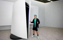 Ентузіаст зібрав триметрову робочу копію PlayStation 5 за $70 тисяч (відео)