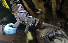 В Киеве арестовали мужчин, обстрелявших из автоматического оружия авто на проспекте Бандеры (фото, видео)