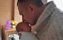 СМИ узнали, кто родил дочь Олегу Сенцову