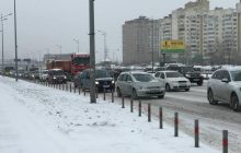 В Киеве улицы стали "красными" из-за пробок (карта)