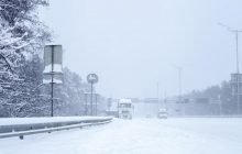 Через сильний снігопад в’їзд фур до Києва тимчасово обмежать