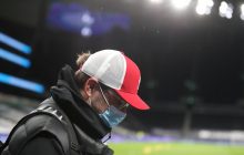 Найкращий футбольний тренер світу не зміг потрапити на похорон мами через карантин