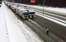 Непогода в Украине: в двух областях ограничили движение грузовиков