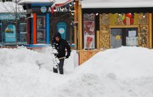 Метрові кучугури: в Укргідрометцентрі назвали міста, які найбільше засипало снігом (карта)