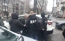 На Днепропетровщине полицейская и адвокат в сговоре требовали взятку за закрытие дела