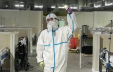 В Москве уволили санитара "ковидного" госпиталя после акции с фонариками в день влюбленных