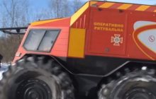 Во Львовской области беременную доставили в больницу вездеходом (видео)