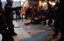 Ночь насилия и беспорядков: в Испании с новой силой вспыхнули протесты (фоторепортаж, видео)