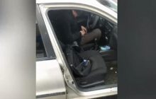 Уснул посреди дороги: в Харькове пьяный водитель вызвал пробки (видео)