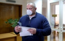 Вирастюк идет в Раду - подал документы в ЦИК (фоторепортаж)